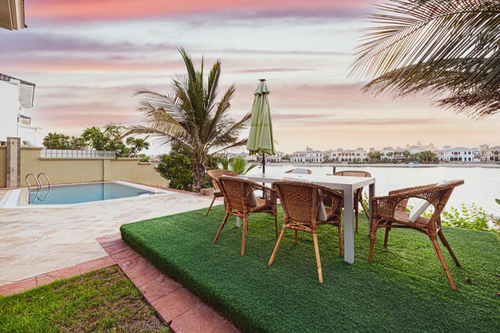 7 BR Triple Story Elegant Luxury Villa For Holiday (35)