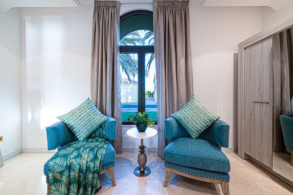 7 BR Triple Story Elegant Luxury Villa For Holiday (5)