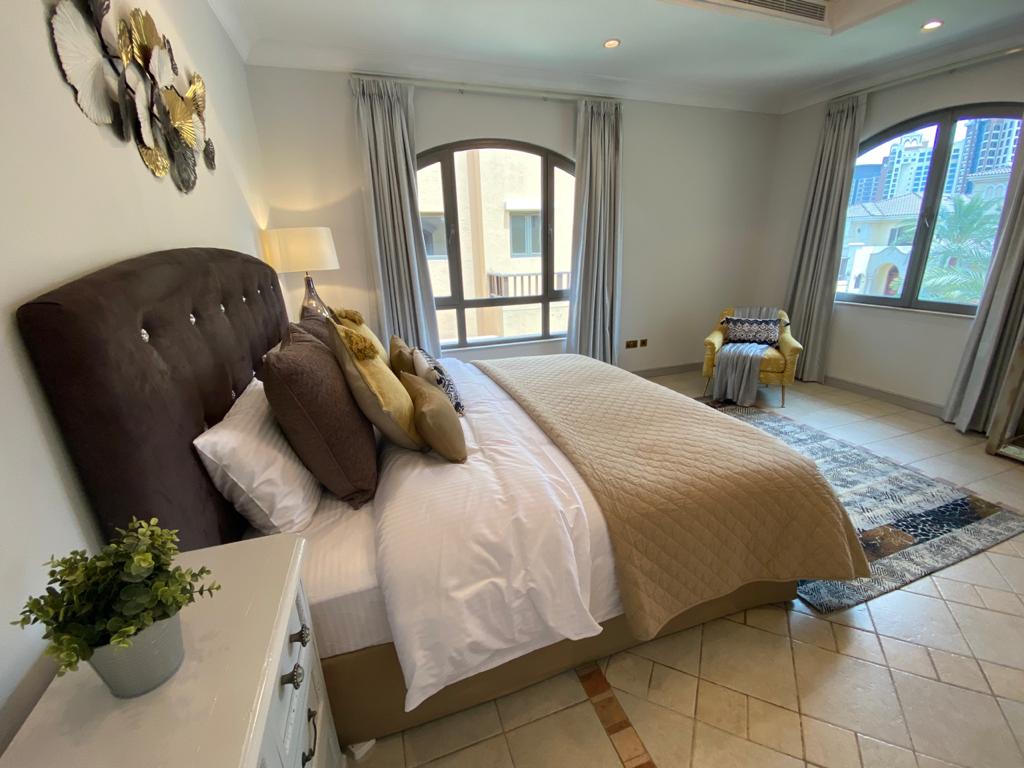 Luxury 4 BR Villa w Private Pool Palm Jumeirah (24)